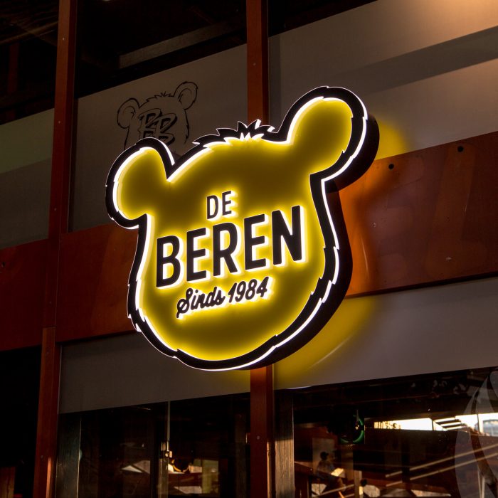 De Beren lichtreclame horeca