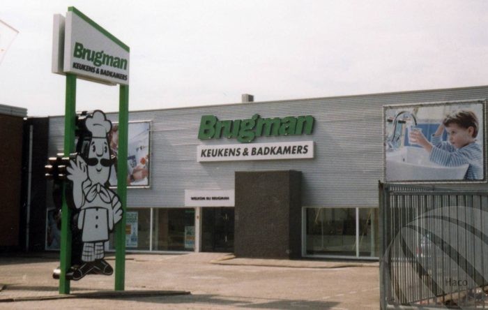 oude-brugman-gevelreclame-en-reclamemast