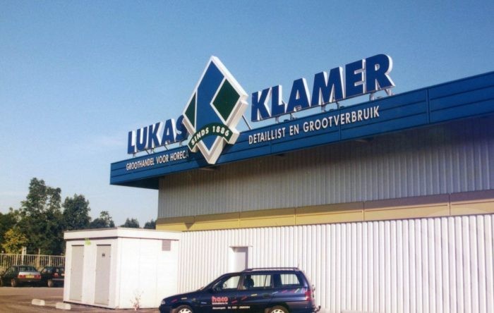 oude-lukas-klamer-dakreclame